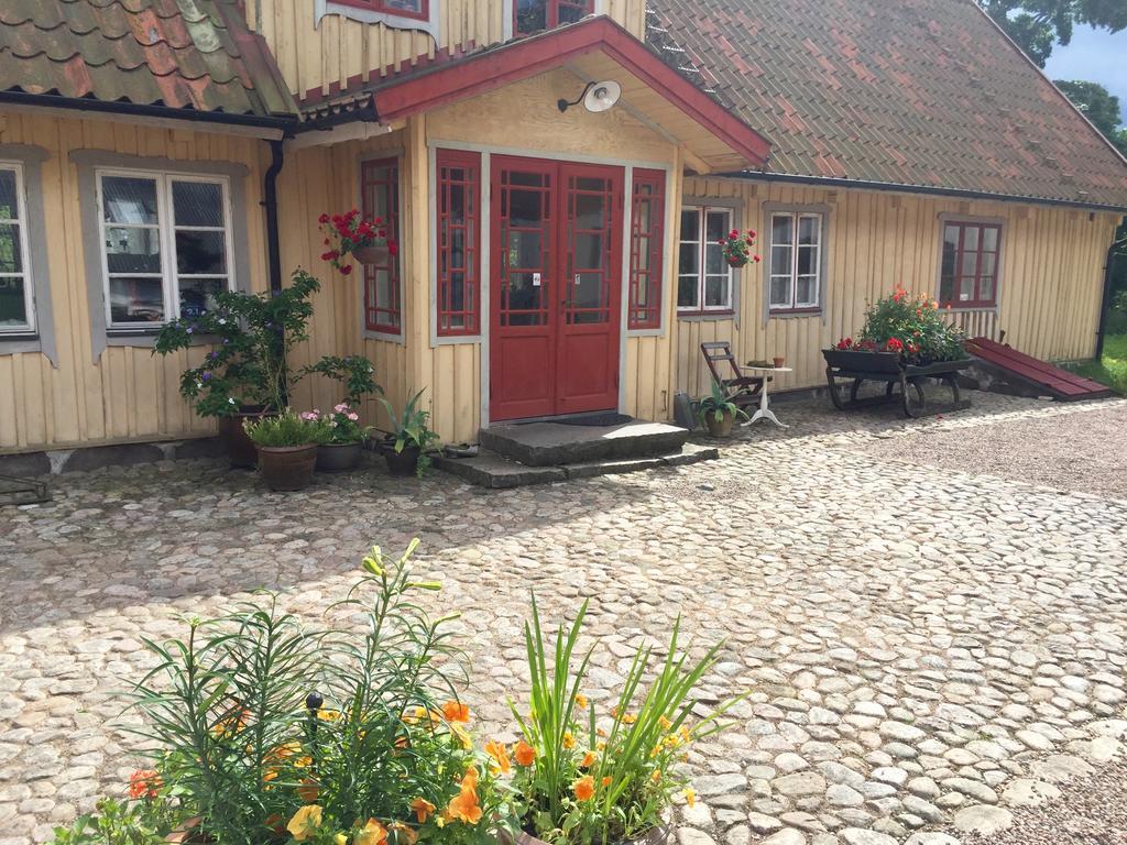 Vildrosor & Hons Bed & Breakfast Hagstad Exterior photo